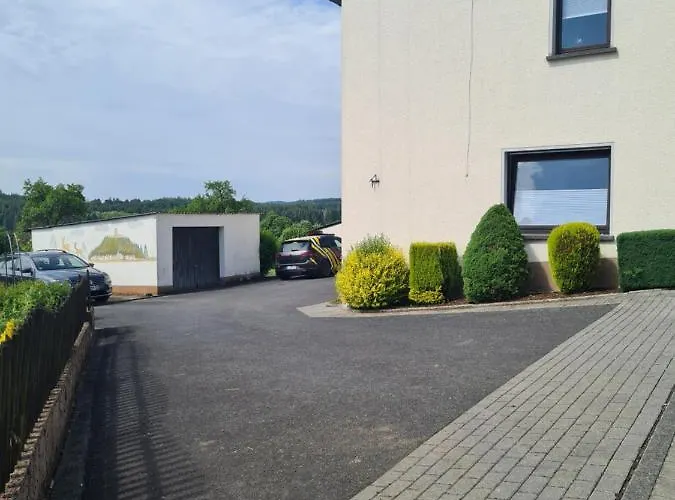 בית הארחה Larifari *